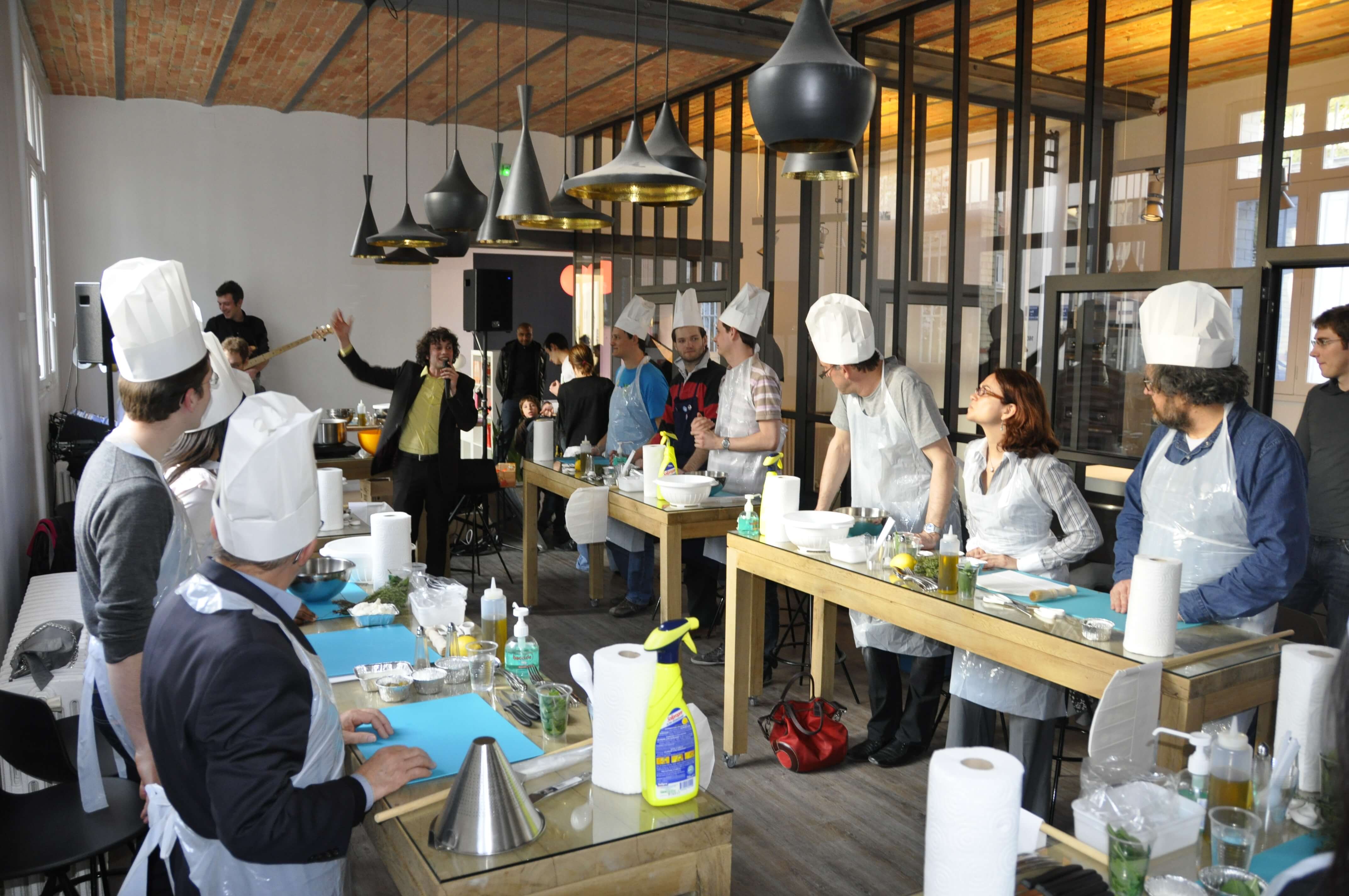 Team building de cours de cuisine dédié aux salariés d'entreprise